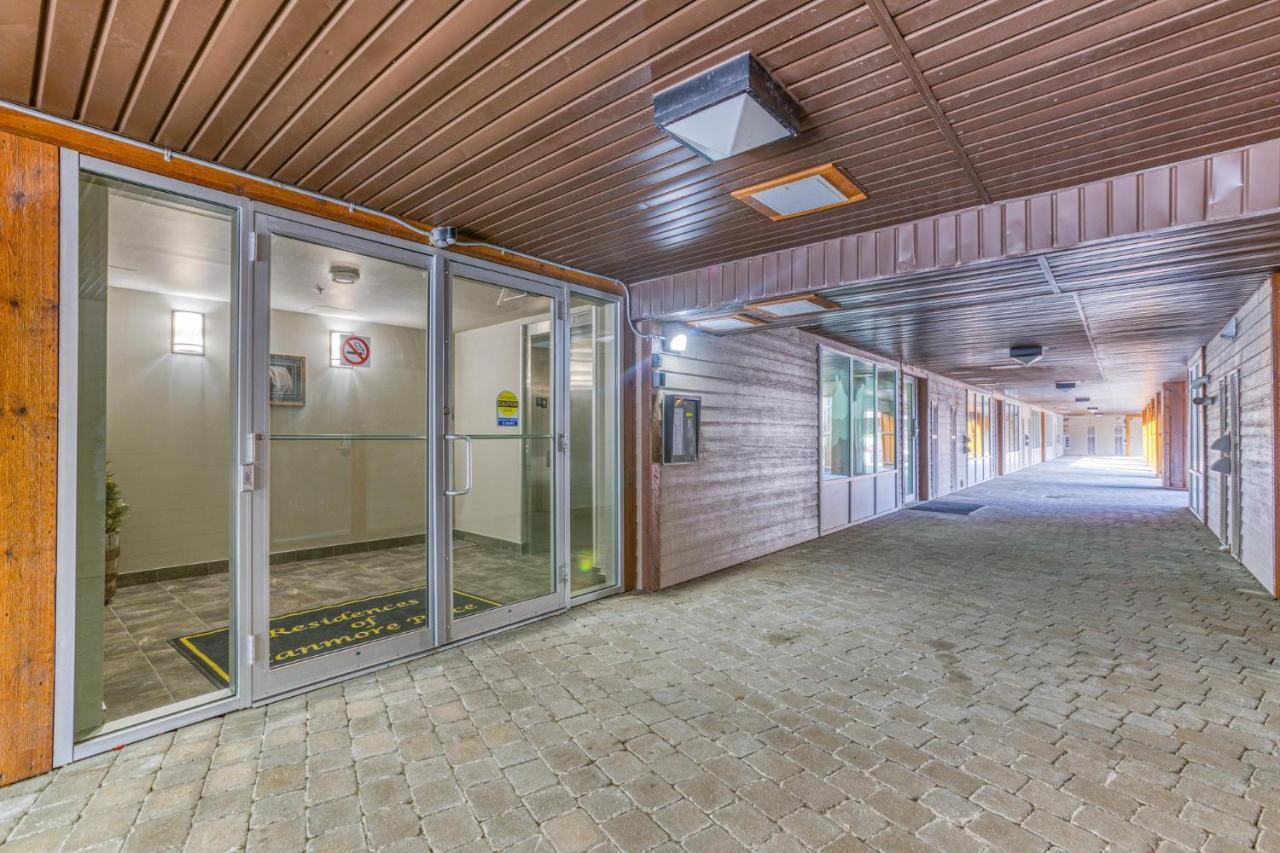 Villa The Lookout - Top Floor Corner Unit With Stunning Views à Canmore Extérieur photo